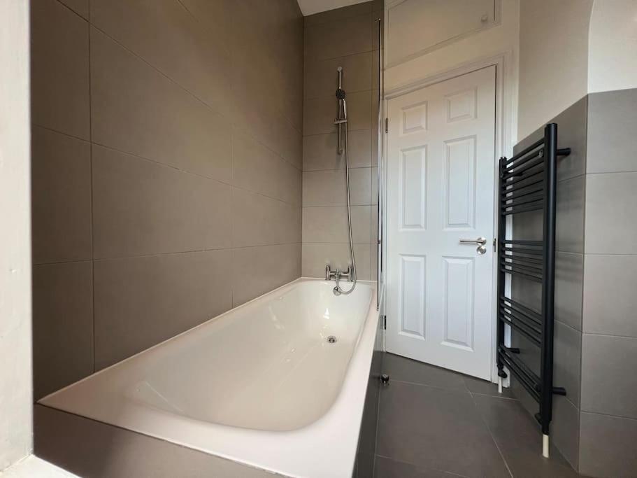 Apartment Star Warwick Mansions 3-bed Haven