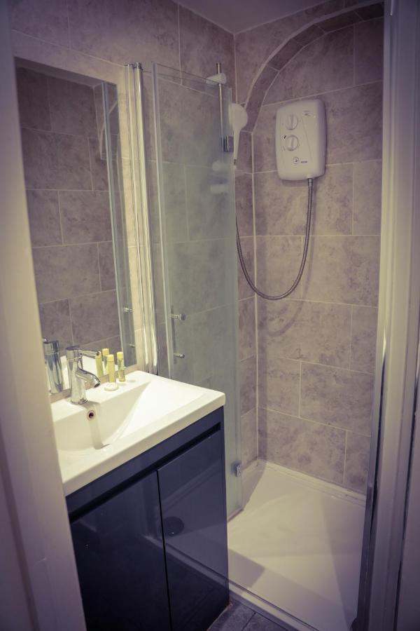 Warren Apartment London