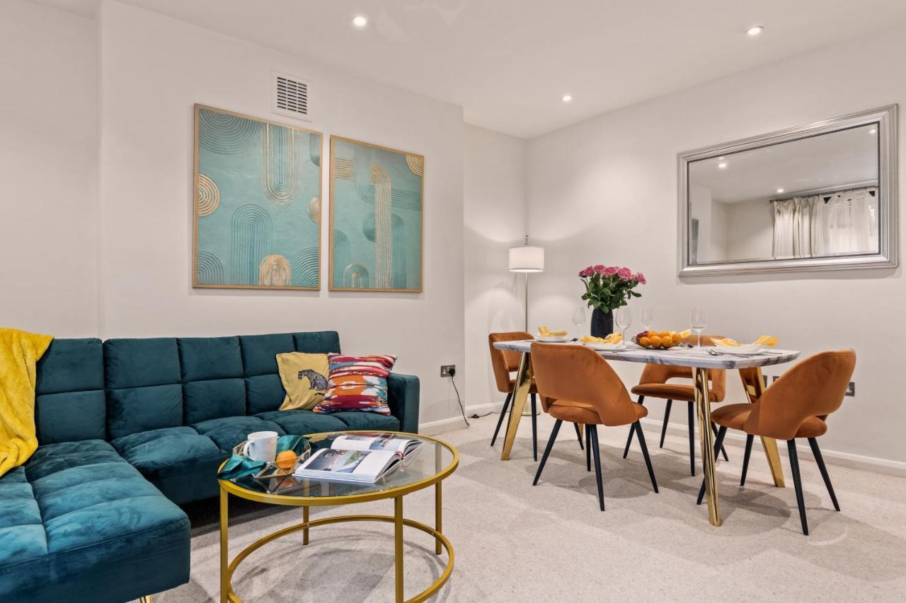 Hyde Park Luxury Two-bedroom With Patio * London