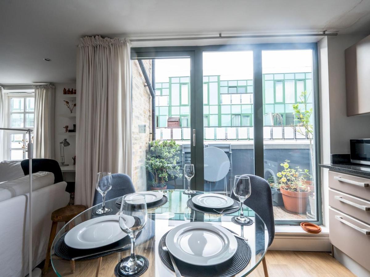 Apartment Cosy And Spacious Flat Near Bridge London