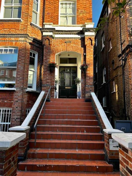 Cozy Near Regent's Park N9 Londres