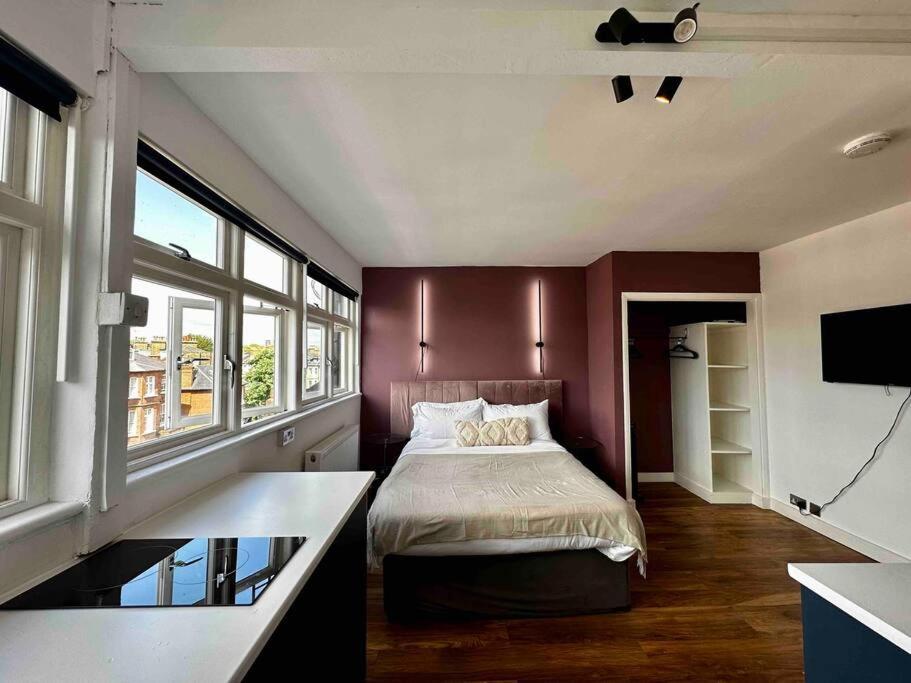 Cozy Near Regent's Park N9 Apartamento Londres
