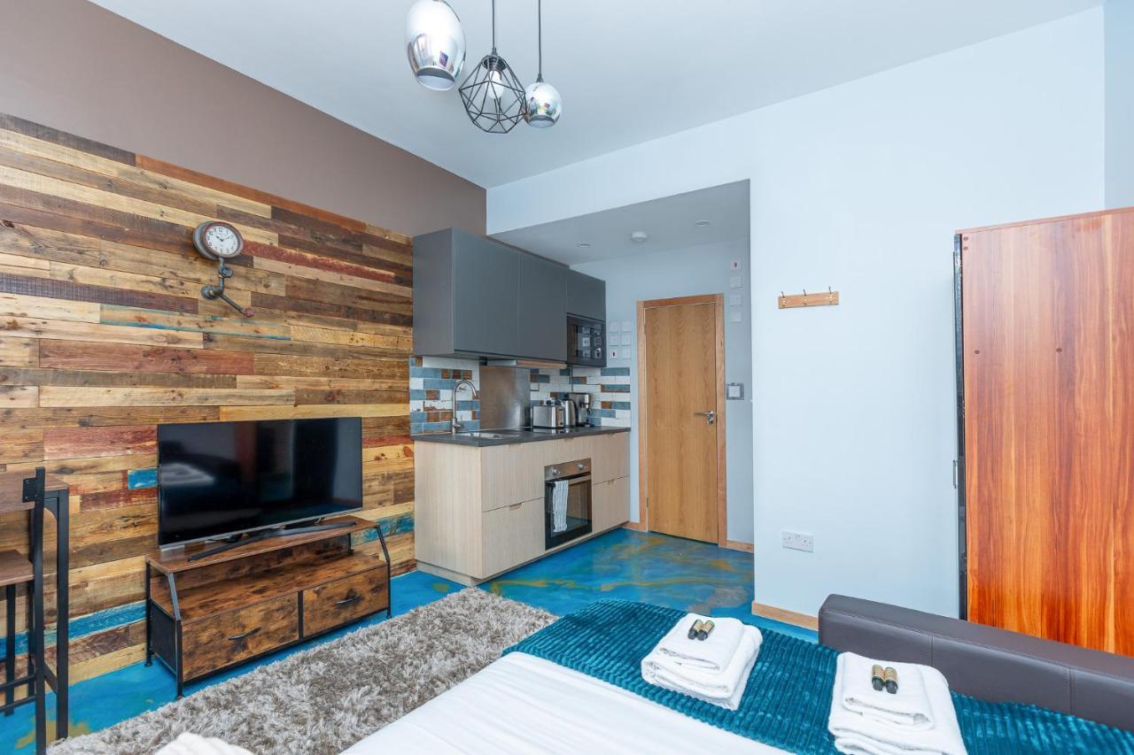 New Stylish Flat Near Woolwich Tube Apartment
