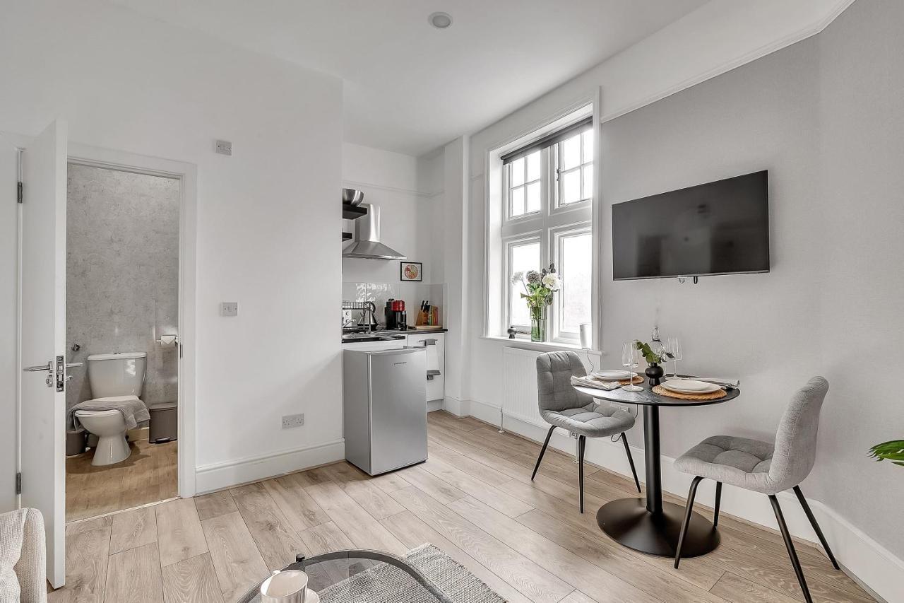 The Abingdon Apartment