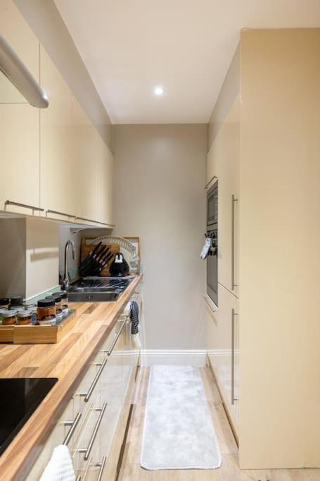 Apartment Beaufort Gardens In Knightsbridge