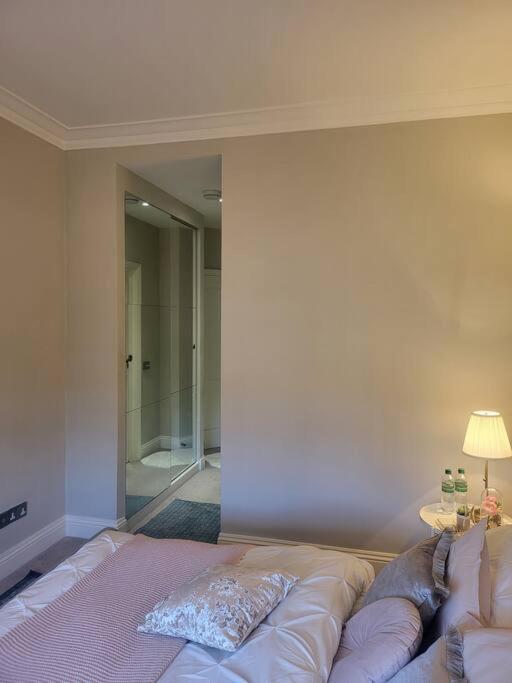 Beaufort Gardens In Knightsbridge Apartment *