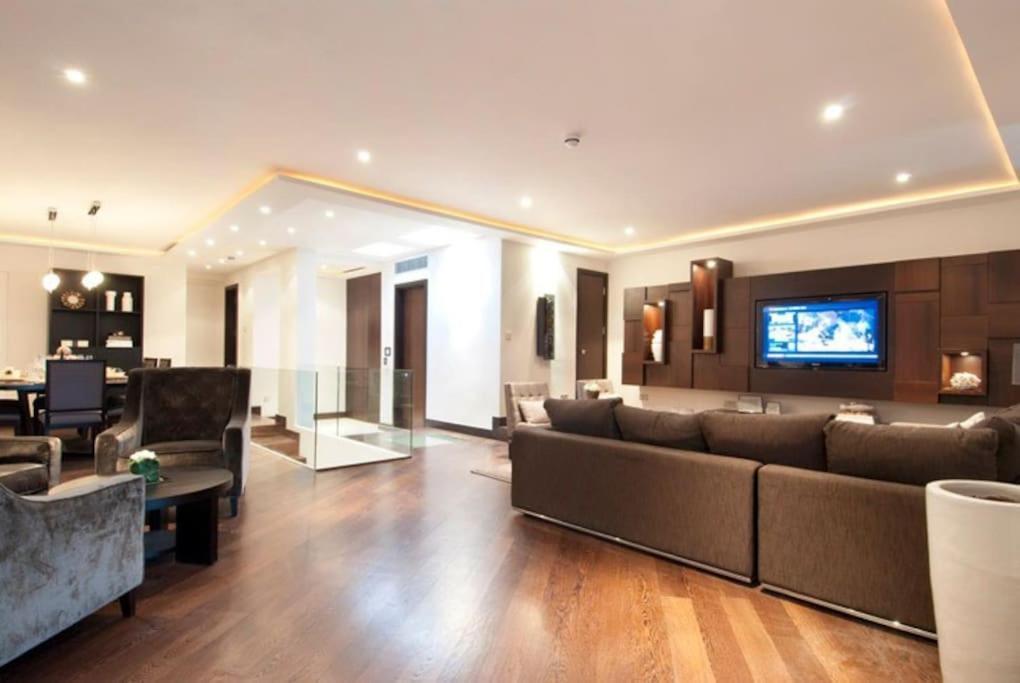 Mayfair Penthouse With Rooftop Facing Hyde Park Apartment London