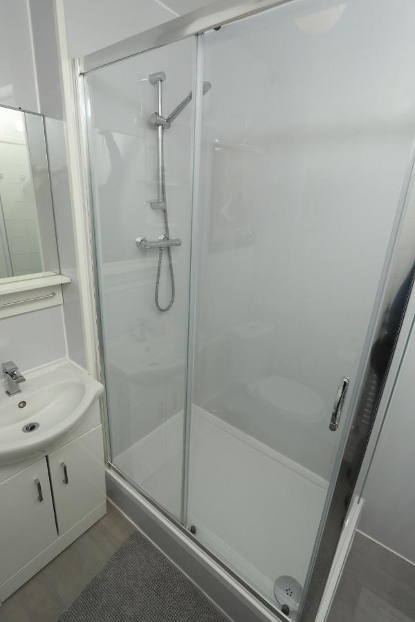 Apartment Self Contained 2 Bedroom Flat In Southwark London