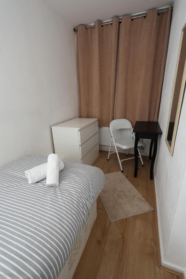 Apartment Self Contained 2 Bedroom Flat In Southwark *