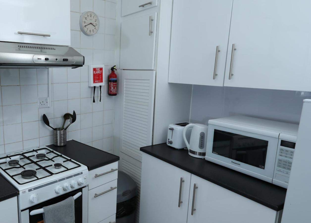 Self Contained 2 Bedroom Flat In Southwark