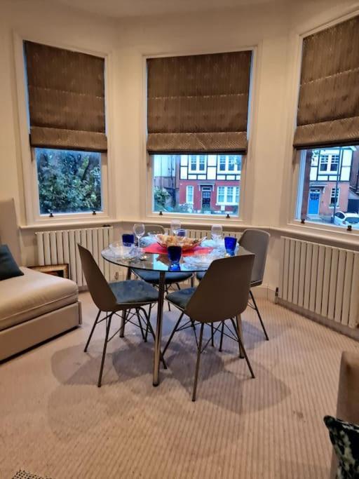 Apartment Quintessentially 'london' Flat