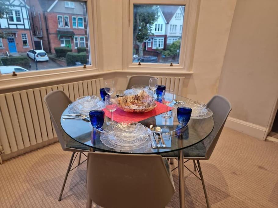 Apartment Quintessentially 'london' Flat London