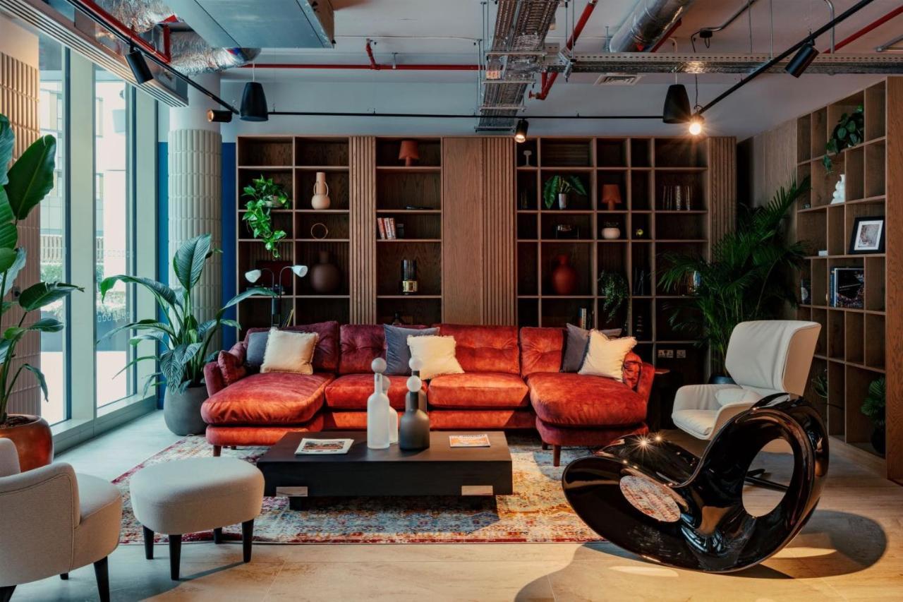 One And Two Bedroom At Coppermaker Square In Lively Stratford Aparthotel Londres