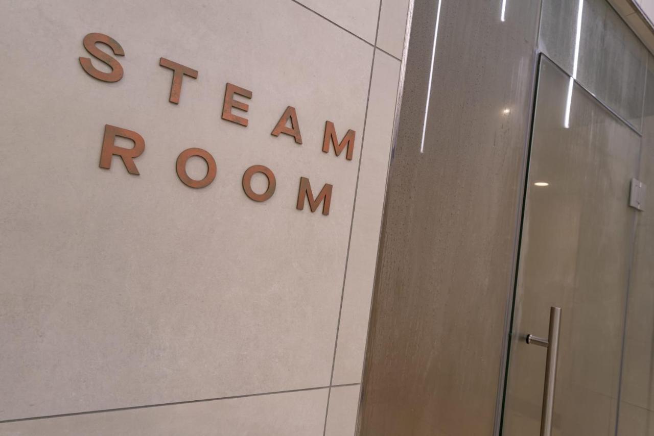 One And Two Bedroom At Coppermaker Square In Lively Stratford Aparthotel *