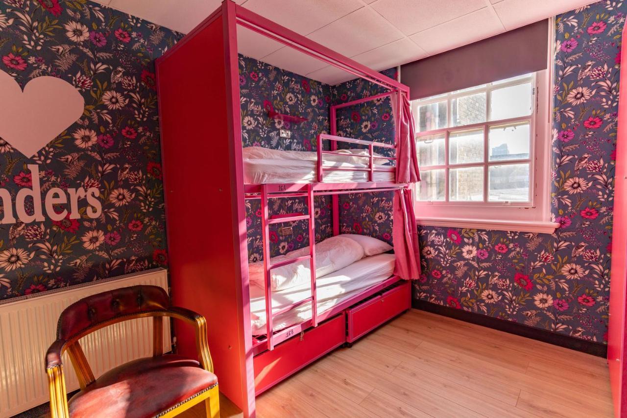 Hostelle - Women Only *