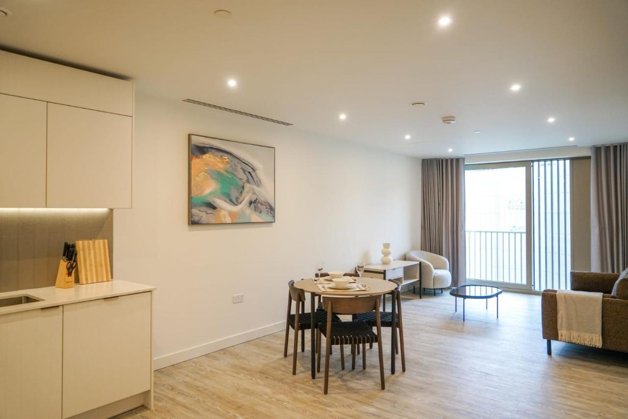 Aparthotel One And Two Bedroom At Coppermaker Square In Lively Stratford
