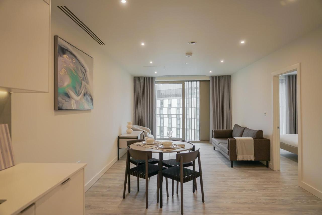 Aparthotel One And Two Bedroom At Coppermaker Square In Lively Stratford *