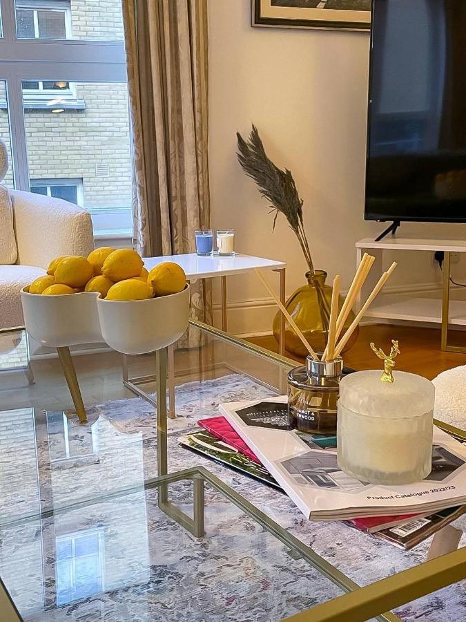 Luxury 2 Bedroom In Central At Affordable Rates Apartment London