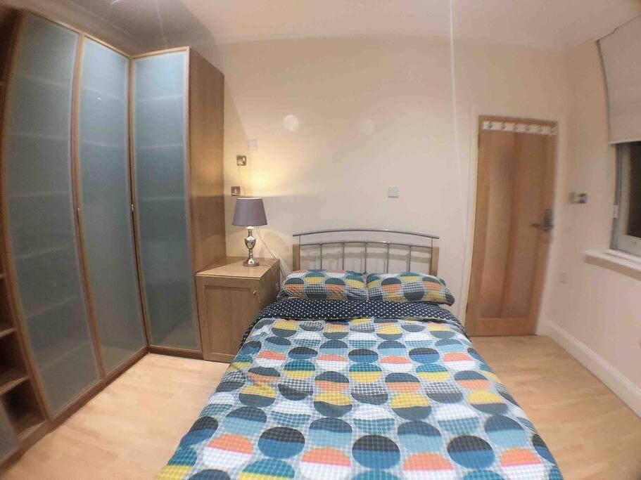 Apartamento For Family Upto 5 *
