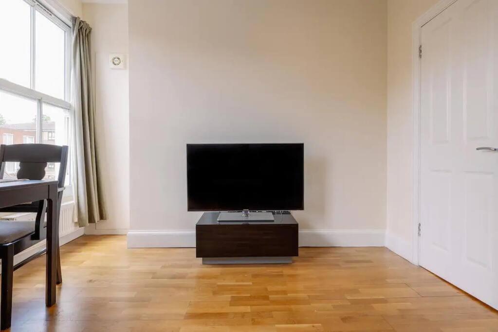 Bright And Quiet 2-bed 2-bath With Great Patio Apartamento *