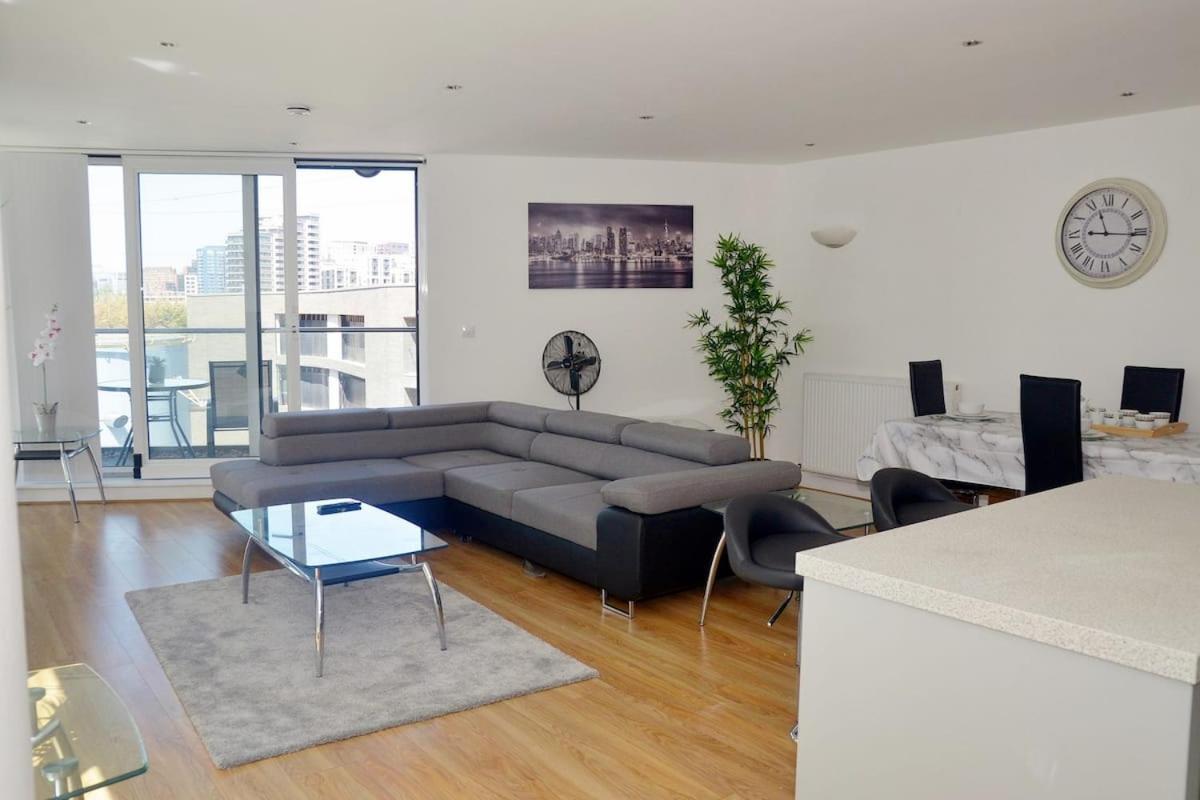 Excel Luxury Flat Apartment London