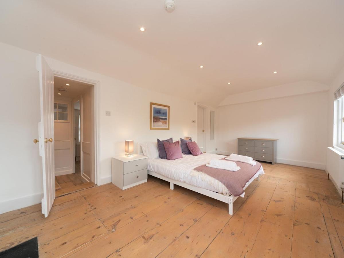 Holiday home Pass The Keys Fabulous House Richmond *