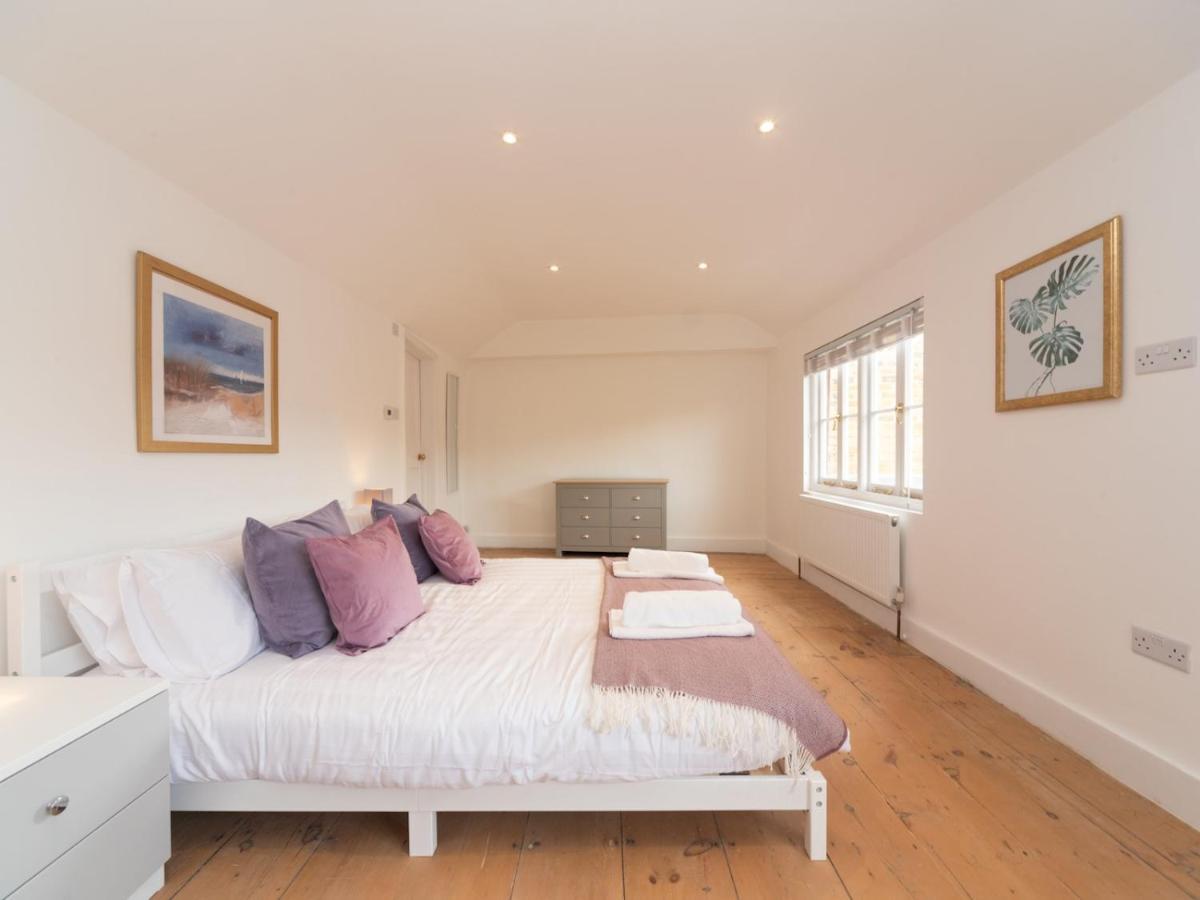 Pass The Keys Fabulous House Richmond * London