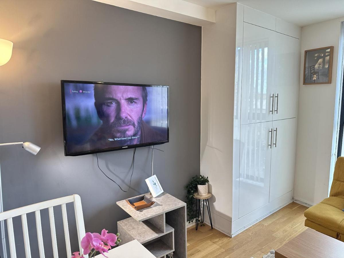 Stoke Newington Deluxe Flat Apartment London