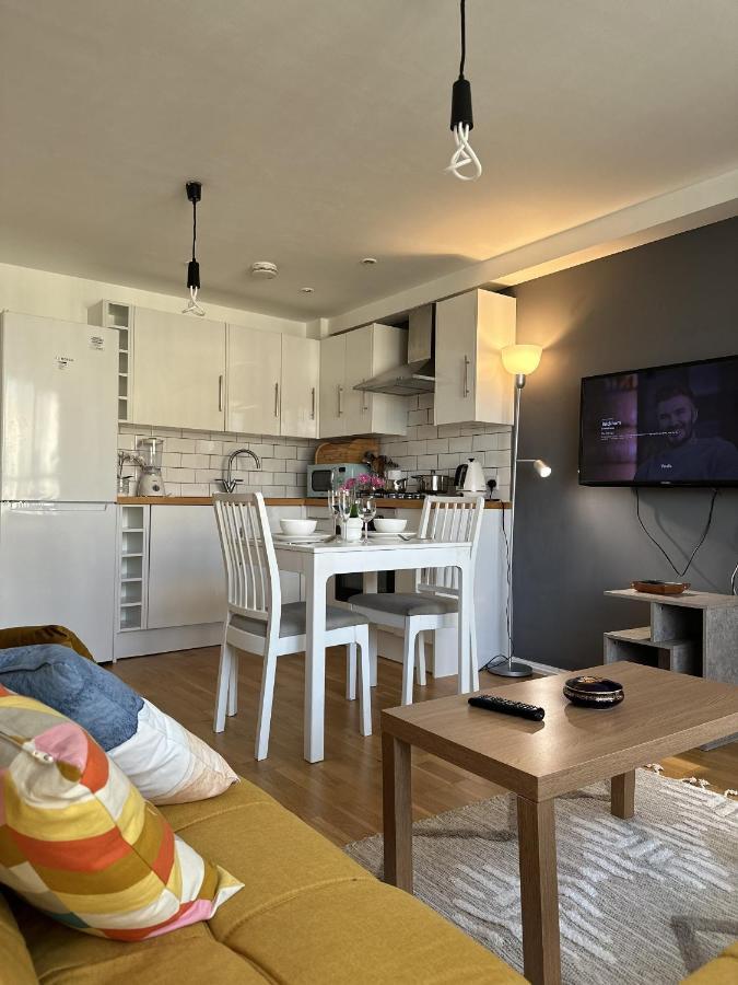 Stoke Newington Deluxe Flat London