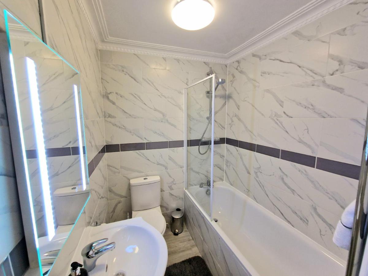 Apartment Cosy In Kensington - Great Location! 3 Minutes Walk To Earl's Court Station *