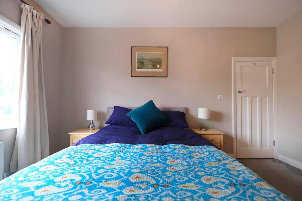 A Beautiful And Welcoming And Garden Holiday home *