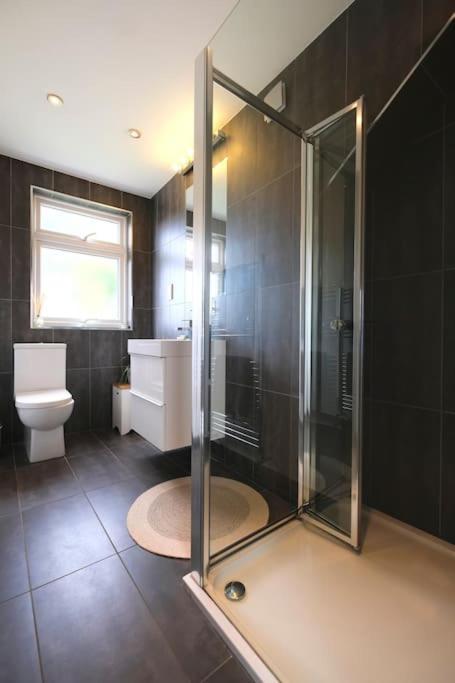 Holiday home A Beautiful And Welcoming And Garden London