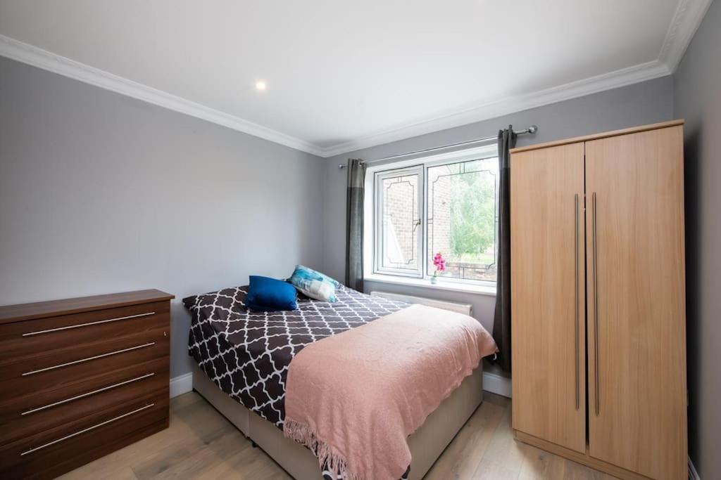 Apartment Cozy 2-bedroom Flat In Battersea *