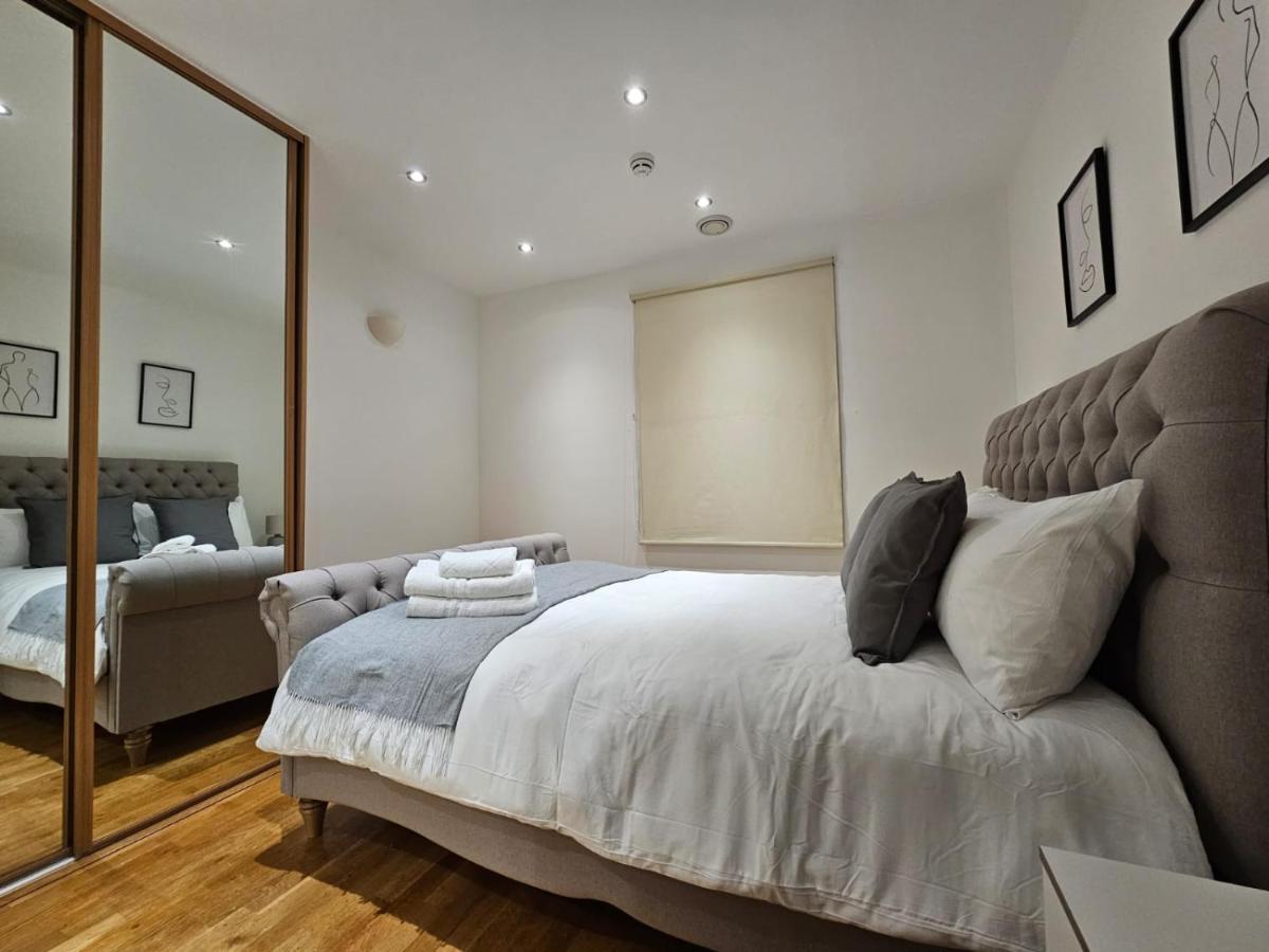 Apartment Cozy Flat Close To