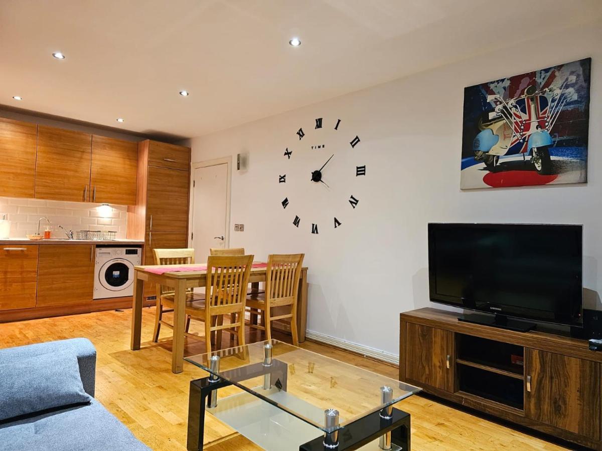Cozy Flat Close To London