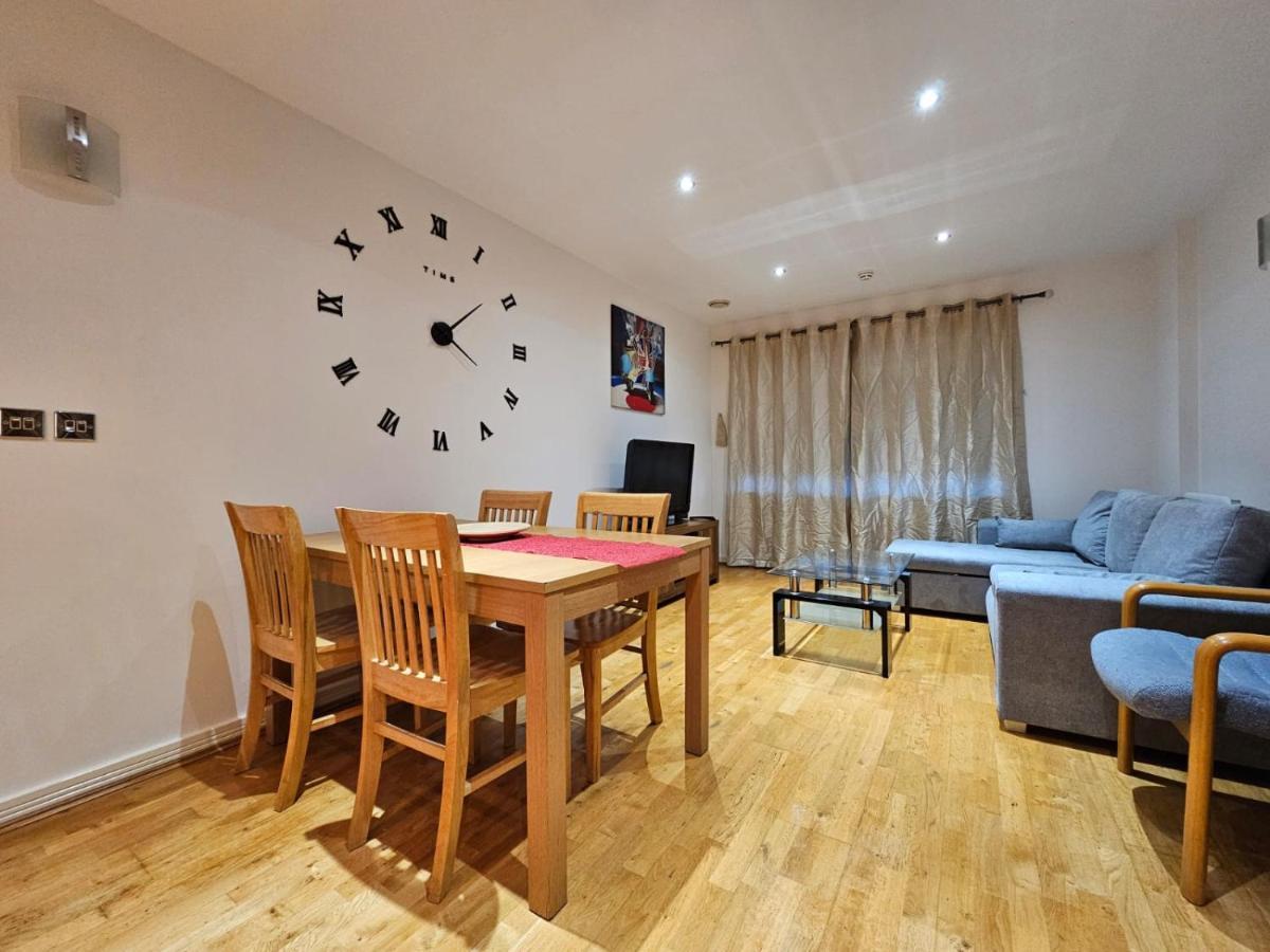 Apartment Cozy Flat Close To