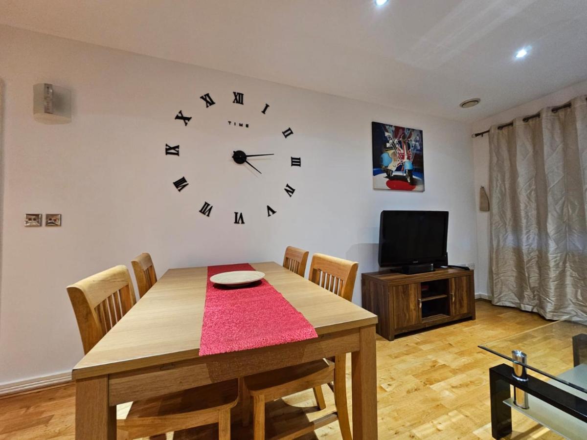 Cozy Flat Close To Apartment