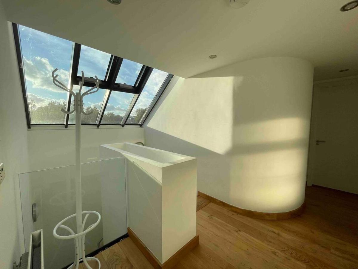 Apartment Luxurious Two Bedroom Penthouse