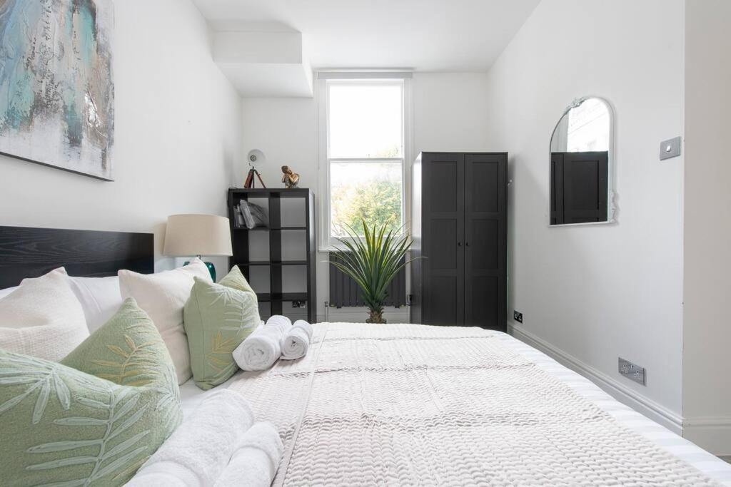 Apartment Stunning Notting Hill Not Active