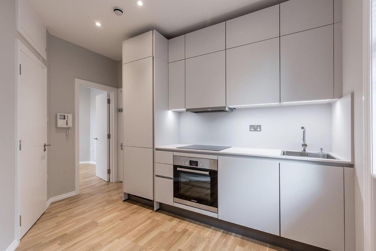 Kensington Olympia Apartment, Breakfast Apartment *