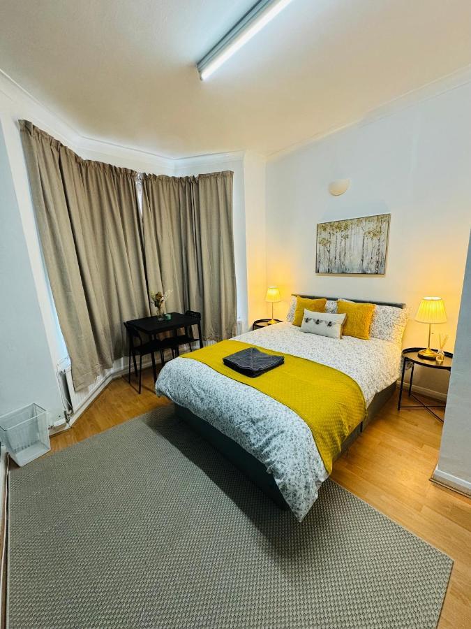 2 Bedrooms House Near Central Holiday home London