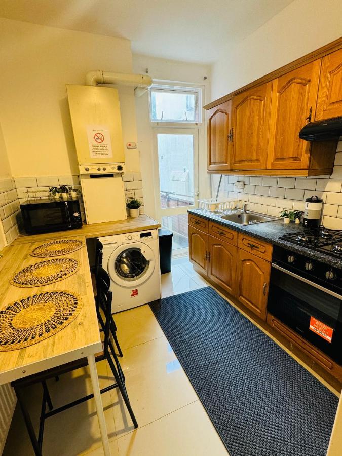 2 Bedrooms House Near Central Holiday home *