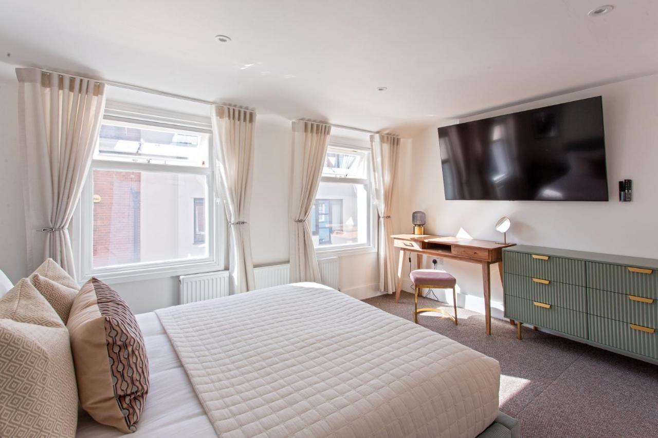 2 Bedroom In Covent Garden Sleeps 6 London
