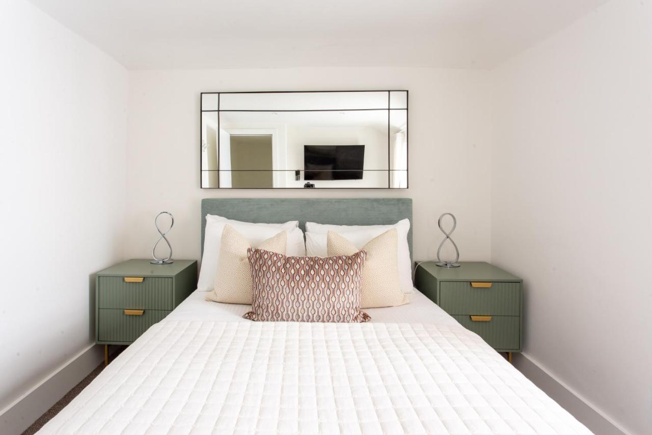 2 Bedroom In Covent Garden Sleeps 6 *