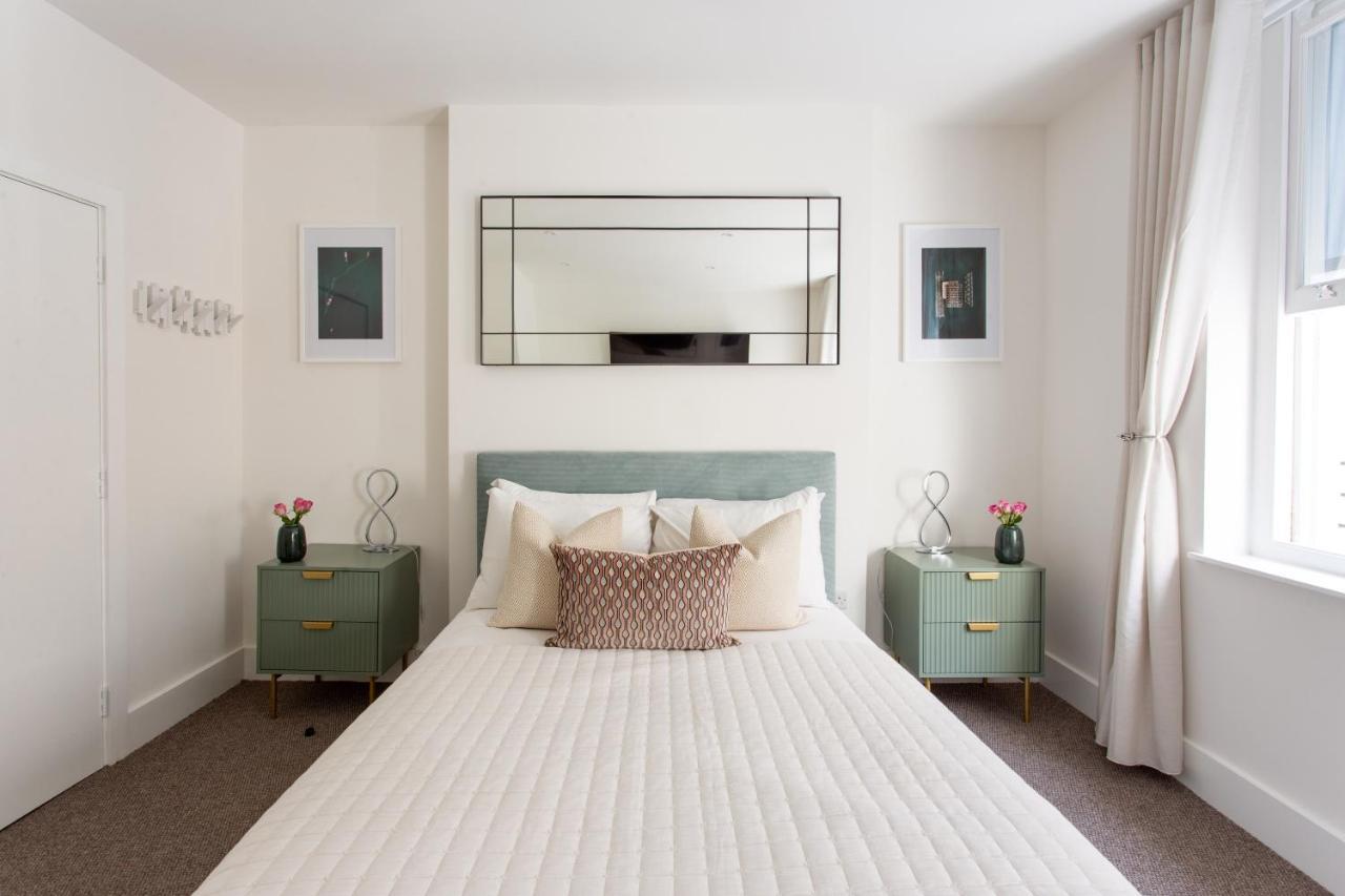 2 Bedroom In Covent Garden Sleeps 6 London