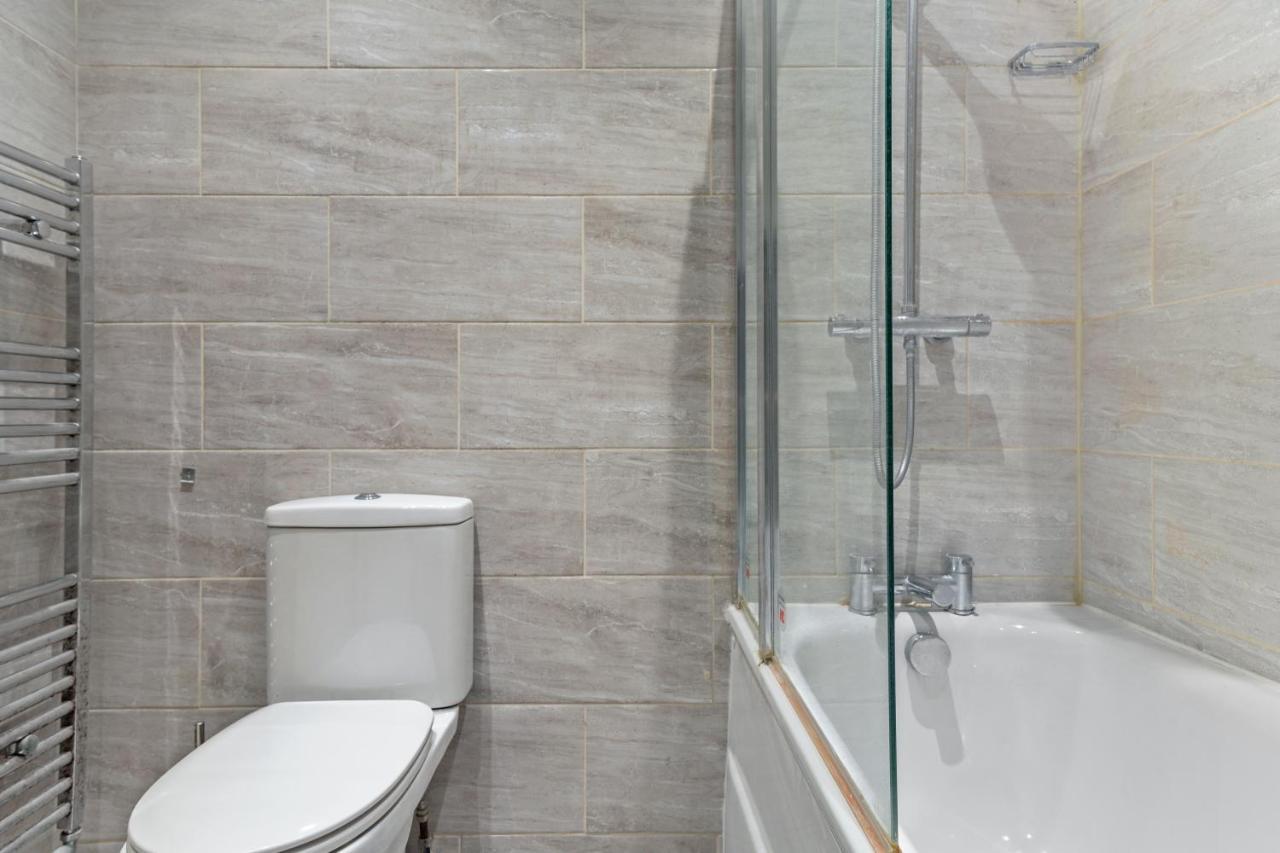 Stunning 3-bedroom In - Sleeps 8 * London