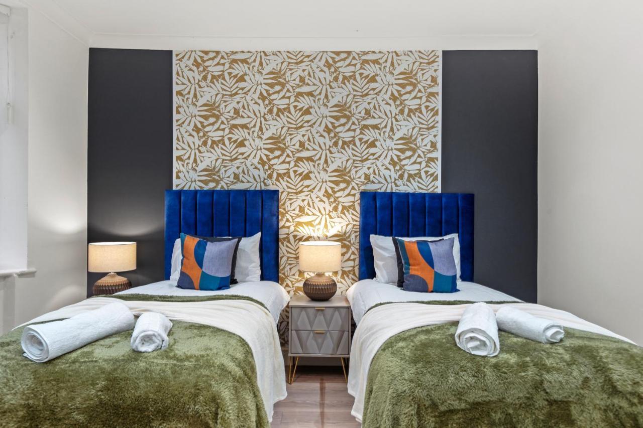 Stunning 3-bedroom In - Sleeps 8 Apartment