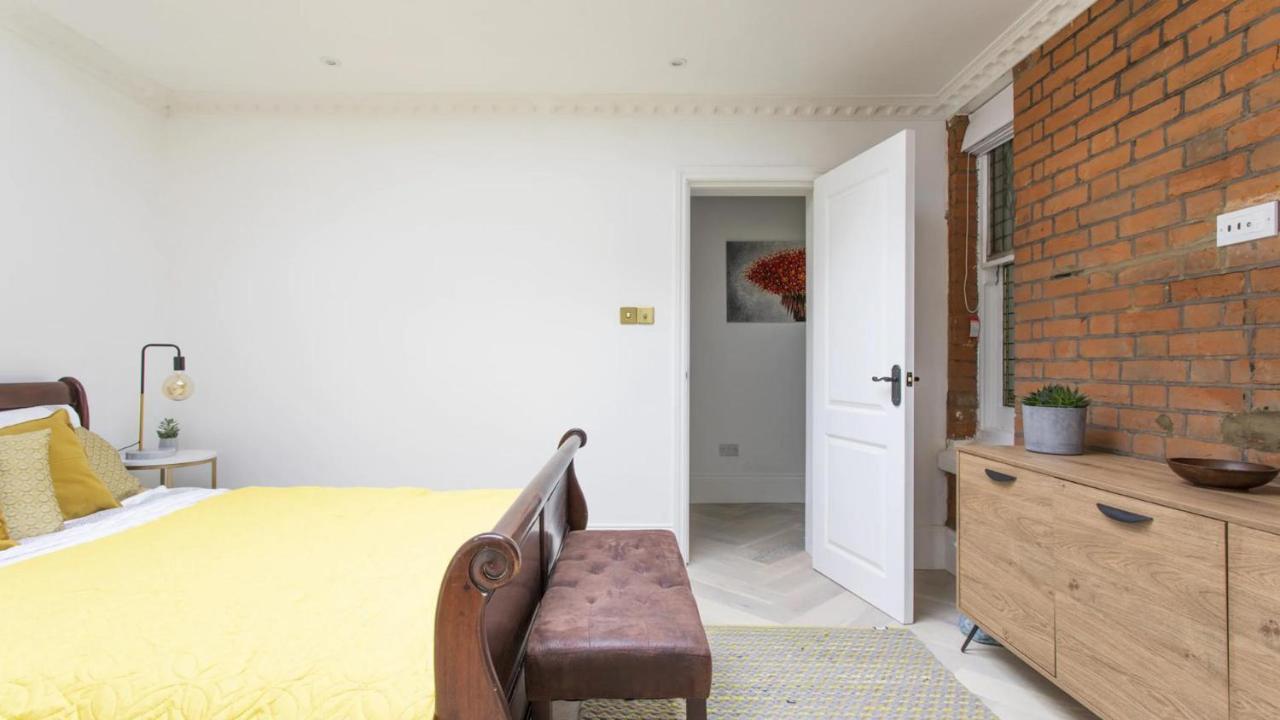 Stunning 4-bed In London-parking & Garden Apartamento Londres