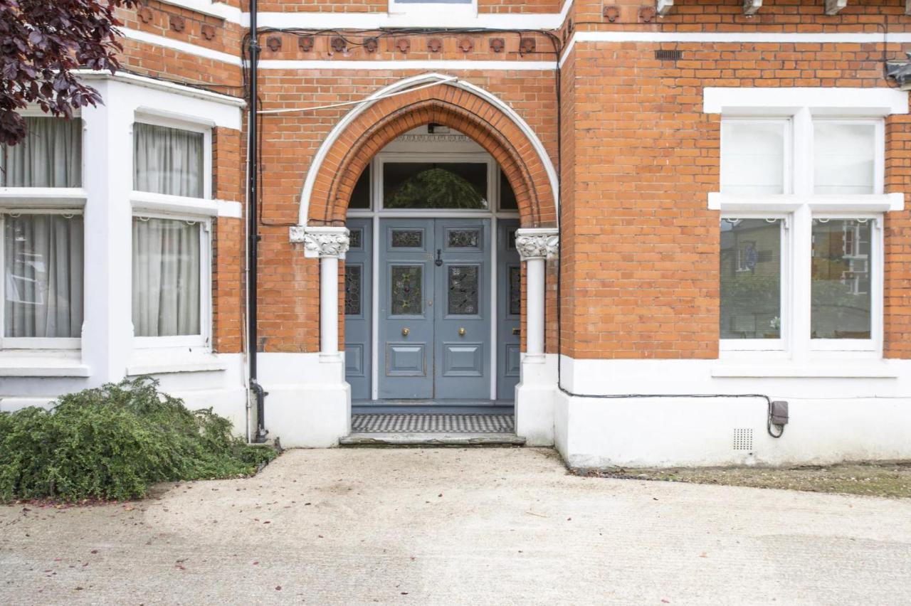 Stunning 4-bed In London-parking & Garden Apartamento