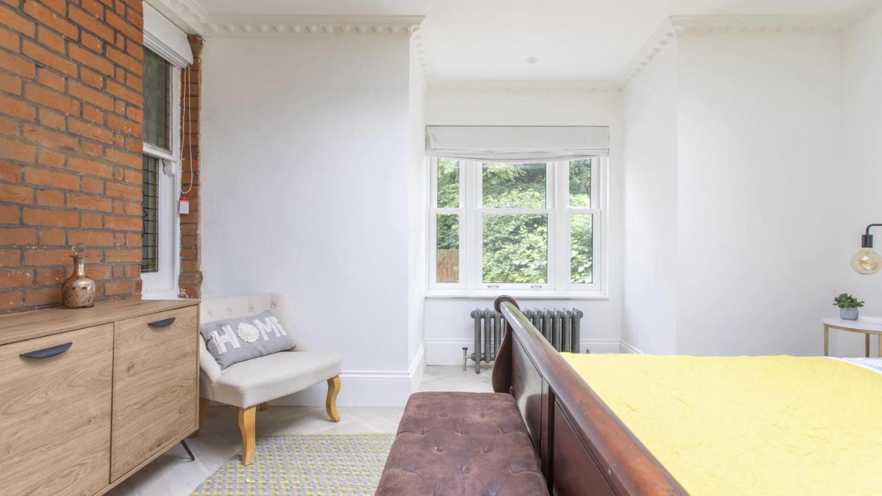 Stunning 4-bed In London-parking & Garden Apartamento